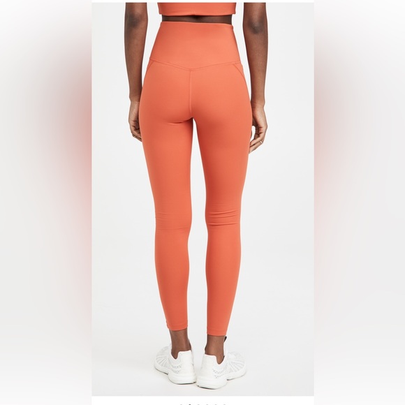 Girlfriend Collective Set - Picture 3 of 11